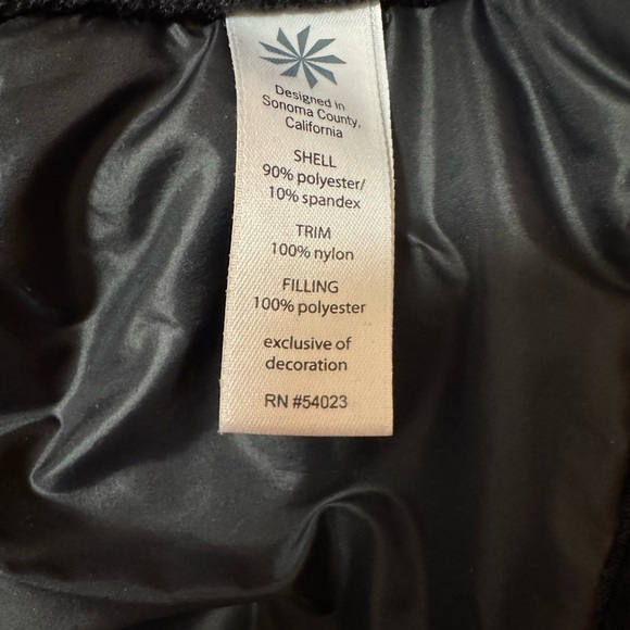 ATHLETA Women's Rock Springs CYA Jacket Quilted Puffer Black Size XS - Picture 13 of 14